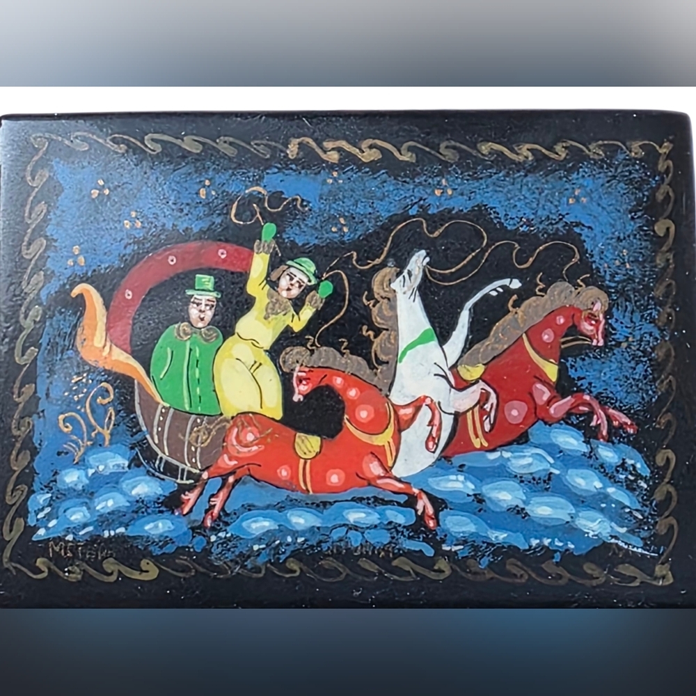 Vintage Painted Laquer Minture Box 2.5"x2" - Picture 8 of 8